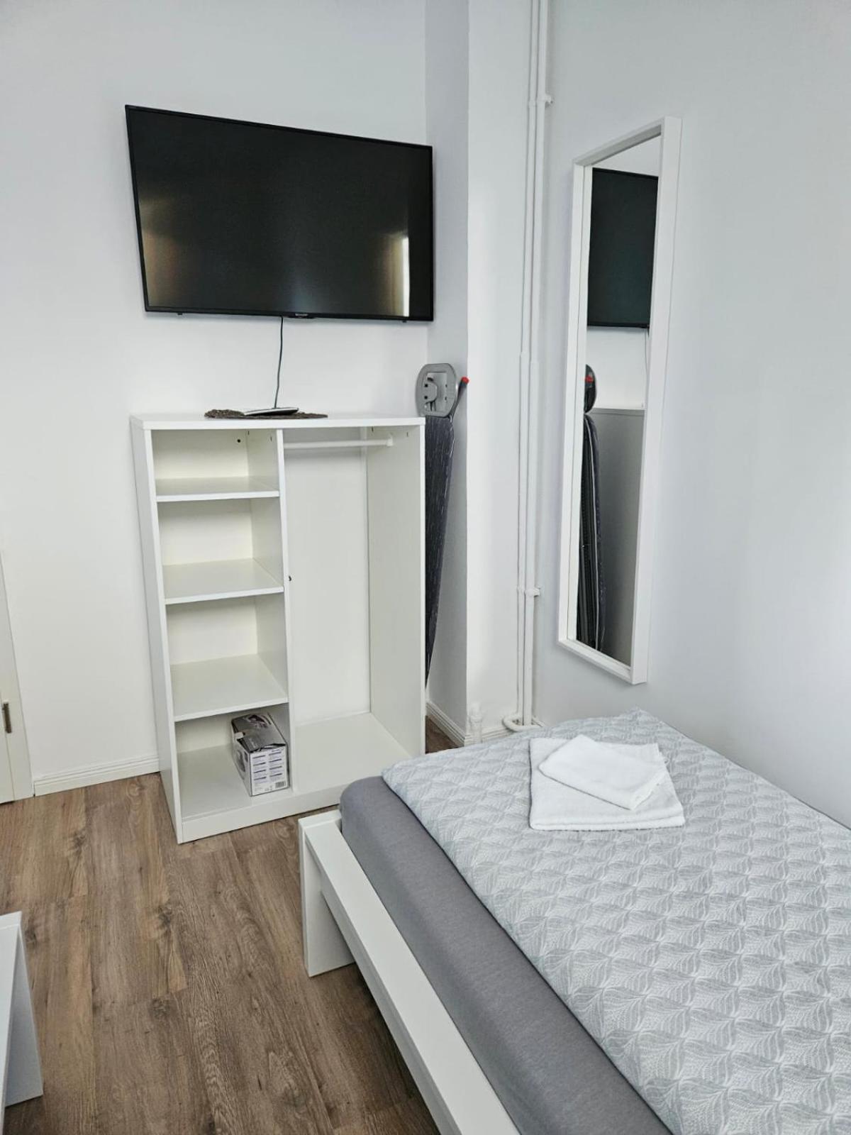 Neustadt Apartment *
